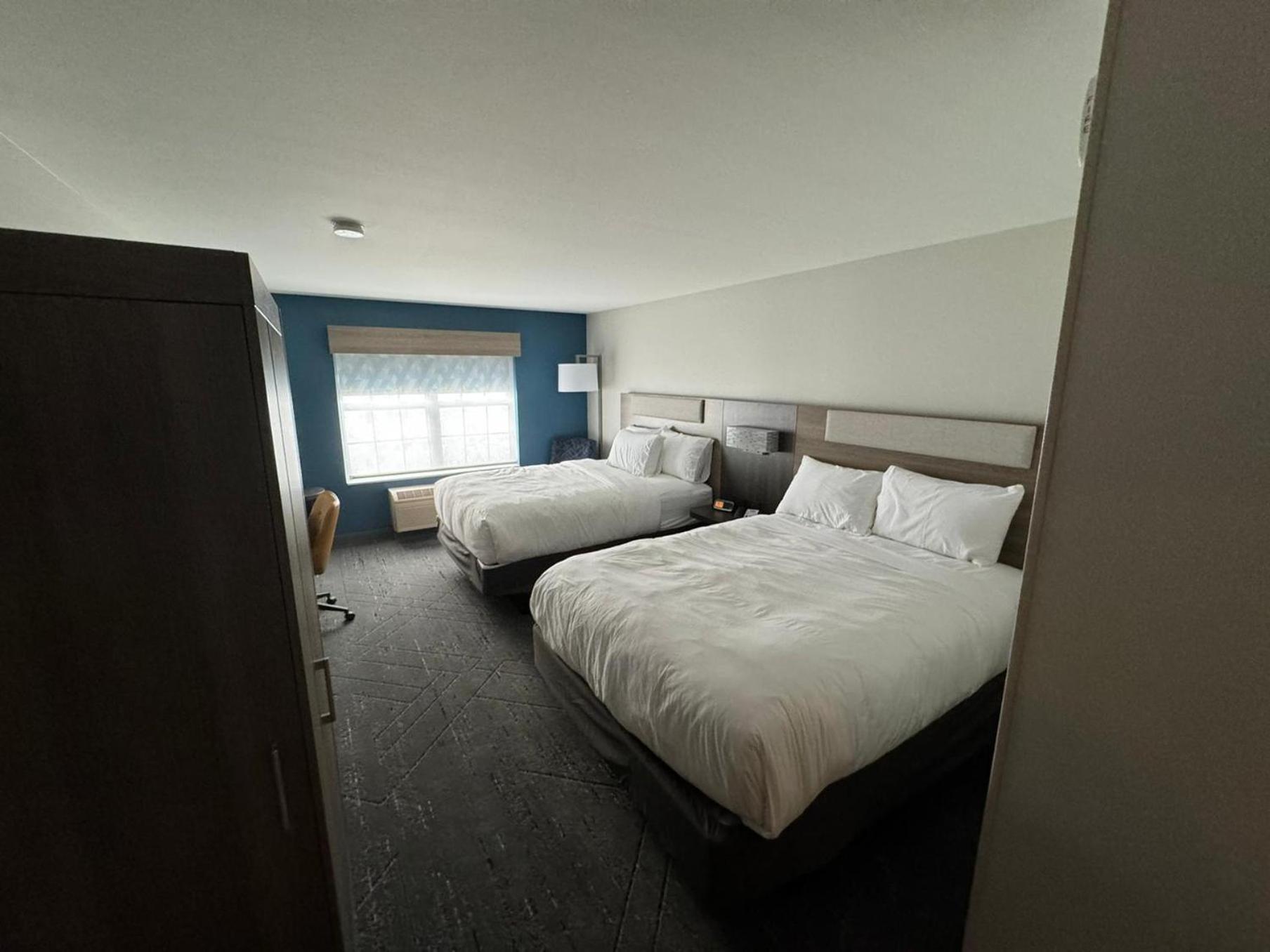 Holiday Inn Express & Suites Port Washington, An Ihg Hotel Екстер'єр фото